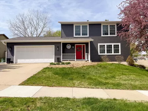 329 43rd Ave NW, Rochester, MN 55901