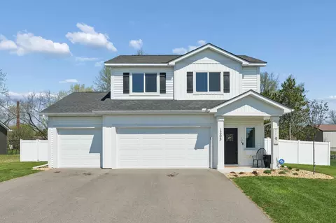 1305 Violet St, New Richmond, WI 54017