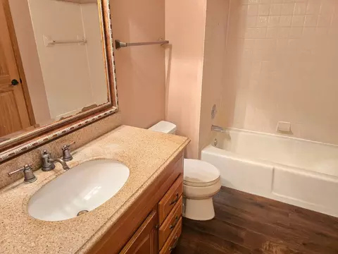 Bath - 1830 Walnut Ln, Eagan, MN 55122 photo 2 of 2