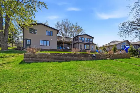 716 Tetonka View Dr, Waterville, MN 56096