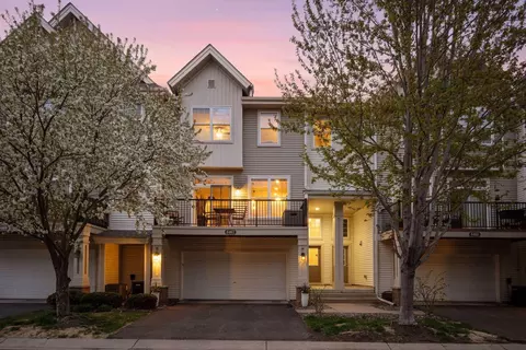 8467 Emery Pkwy N #903, Champlin, MN 55316