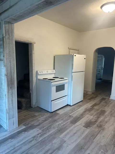 Kitchen - 447 E Schlieman Ave, Appleton, MN 56208 photo 2 of 2