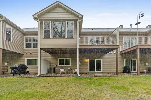 15283 Stonewood Ct, Burnsville, MN 55306