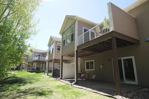 15283 Stonewood Ct, Burnsville, MN 55306