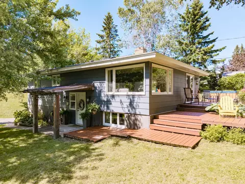 1905 Hutchinson Rd, Duluth, MN 55811