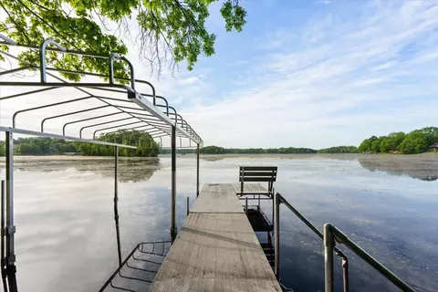 21165 Elkview Cir, Richmond, MN 56368
