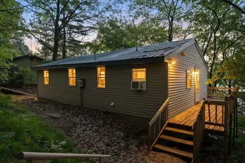 21165 Elkview Cir, Richmond, MN 56368