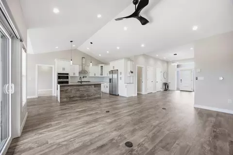 Entry Way - 100 Annies Way, Mapleton, ND 58059 photo 2 of 2