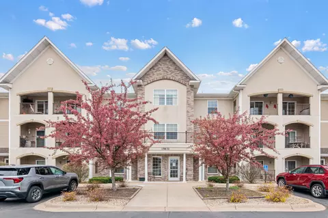 15631 Linnet St NW #304, Andover, MN 55304