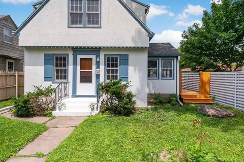 1212 4th St N, South Saint Paul, MN 55075