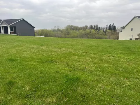 952 3rd St, Wanamingo, MN 55983 photo 3