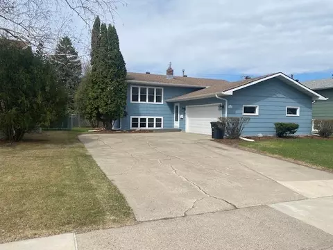1413 21st St S, Fargo, ND 58103