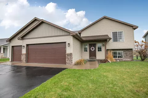 3212 Orchard Ave NE, Sauk Rapids, MN 56379
