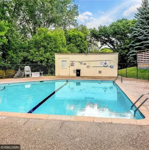 Exterior - 1871 Silver Bell Rd #321, Eagan, MN 55122 photo 5 of 5