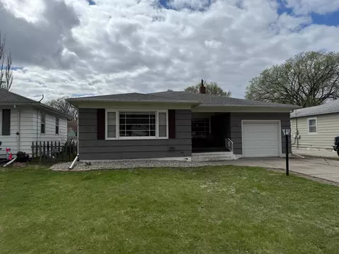 1518 Broadway N, Fargo, ND 58102