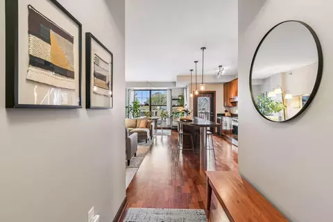 317 Groveland Ave #319, Minneapolis, MN 55403