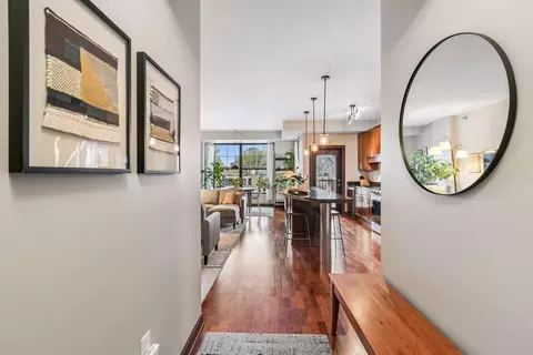 317 Groveland Ave #319, Minneapolis, MN 55403