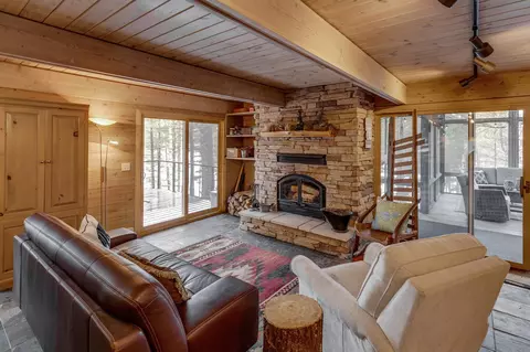 Living - 5239 Barnum Rd NW, Hackensack, MN 56452 photo 2 of 4