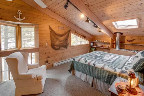 Bedroom - 5239 Barnum Rd NW, Hackensack, MN 56452 photo 4 of 6