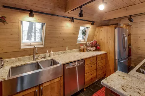 Kitchen - 5239 Barnum Rd NW, Hackensack, MN 56452 photo 2 of 3