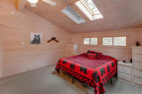 Bedroom - 5239 Barnum Rd NW, Hackensack, MN 56452 photo 2 of 6