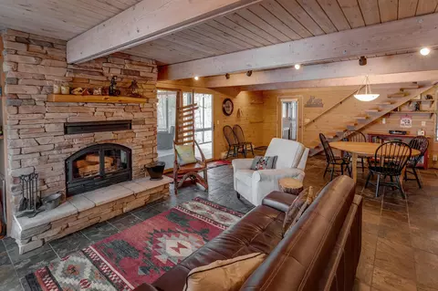 Living - 5239 Barnum Rd NW, Hackensack, MN 56452 photo 1 of 4
