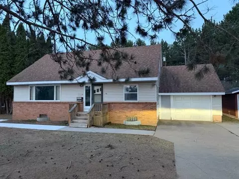 17 Ash Blvd, Babbitt, MN 55706