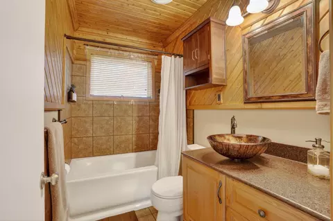 Bath - 2046 Diffley Rd, Eagan, MN 55122 photo 1 of 2
