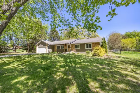 7270 Timber Ln N, Maple Grove, MN 55369