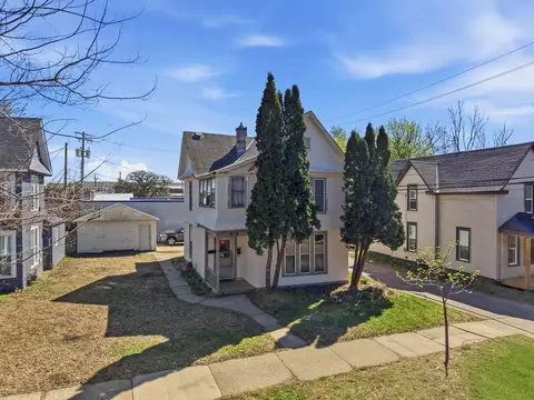 918 18 12 Ave NE, Minneapolis, MN 55418