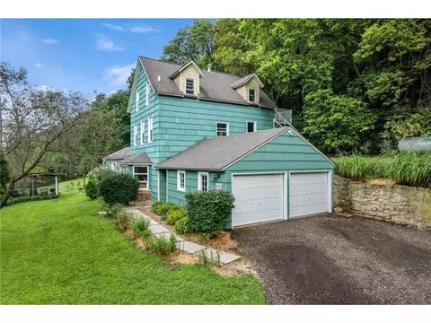 495 North St, Fountain City, WI 54629