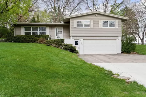 2115 Linn Dr, Owatonna, MN 55060