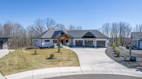 Exterior - 3960 Peyton Ln, Duluth, MN 55811 photo 4 of 11