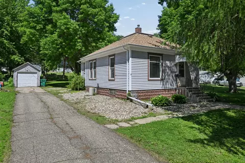 Exterior - 315 Morrison Ave, Jackson, MN 56143 photo 1 of 6
