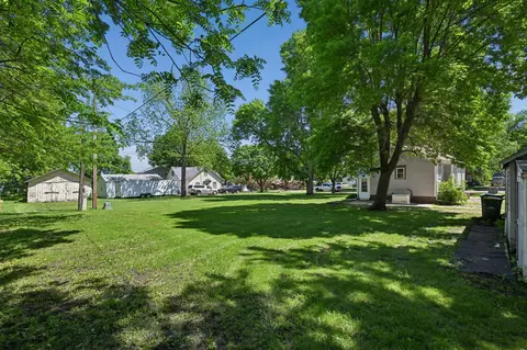Exterior - 315 Morrison Ave, Jackson, MN 56143 photo 5 of 6