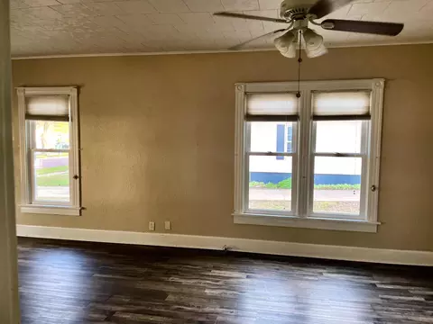 Living - 315 Morrison Ave, Jackson, MN 56143 photo 3 of 3