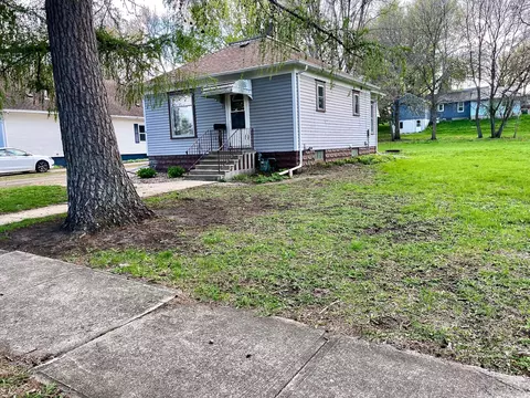 Exterior - 315 Morrison Ave, Jackson, MN 56143 photo 2 of 4