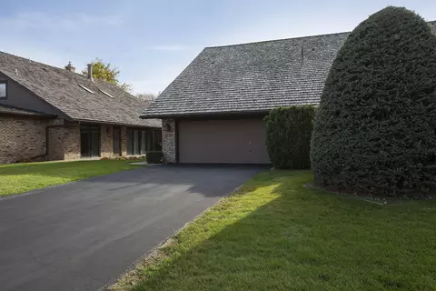 17901 Comstock Rd, Wayzata, MN 55391
