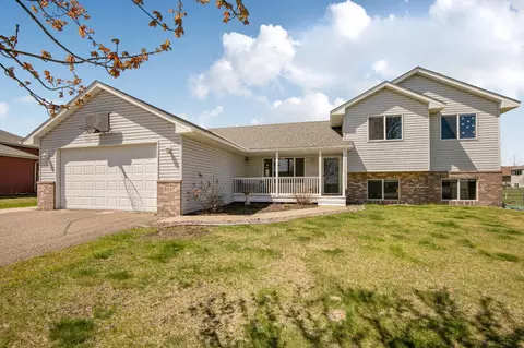 945 Kelsey Ave, Clearwater, MN 55320