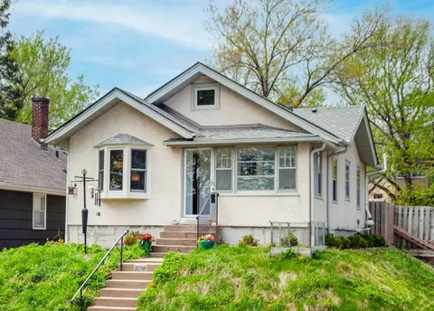 3258 Hayes St NE, Minneapolis, MN 55418