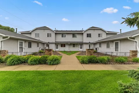11105 Drake St NW, Coon Rapids, MN 55433