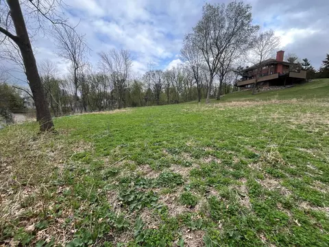 2850 Bridgeview Ter, Eagan, MN 55122