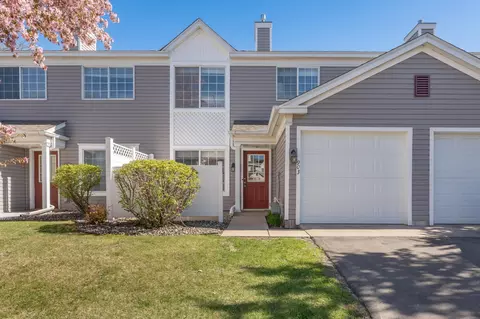 2009 Southcross Dr W #903, Burnsville, MN 55306
