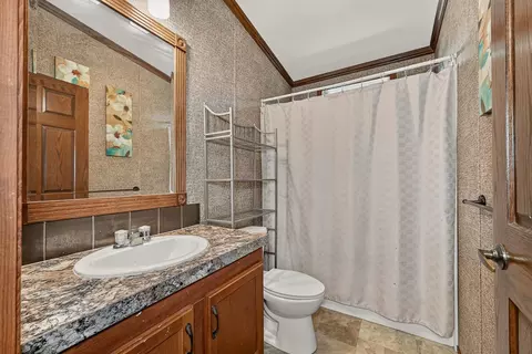 Bath - 405 N Pleasant Ave, Spring Valley, MN 55975 photo 1 of 2