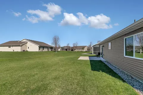 Exterior - 153 Glenview Loop, Saint Cloud, MN 56303 photo 4 of 5