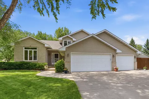 13120 55th Ave N, Plymouth, MN 55442