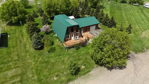201 N Shore Ln, Devils Lake, ND 58301