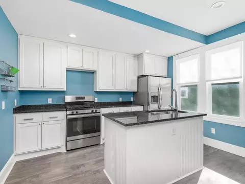 2517 Sheridan Ave N, Minneapolis, MN 55411