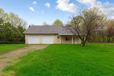 918 Reed St N, Waterville, MN 56096