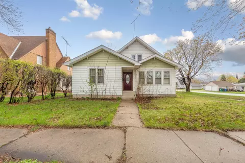1606 Greeley Ave N, Glencoe, MN 55336